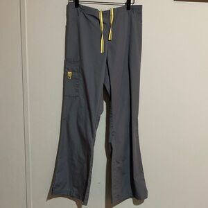 Women's Gray Cargo Scrub Pants with Yellow Details
